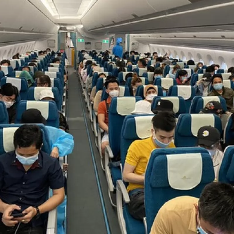 21班機運送越南公民回國