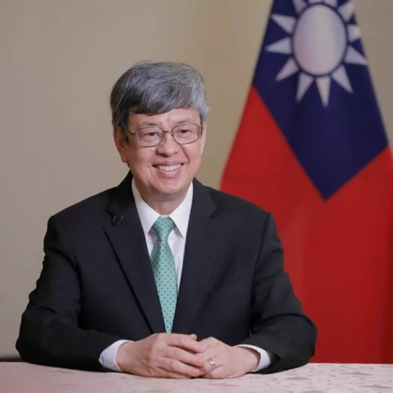 台灣疫情升溫,前副總統陳建仁建議:家戶準備3個月口罩量