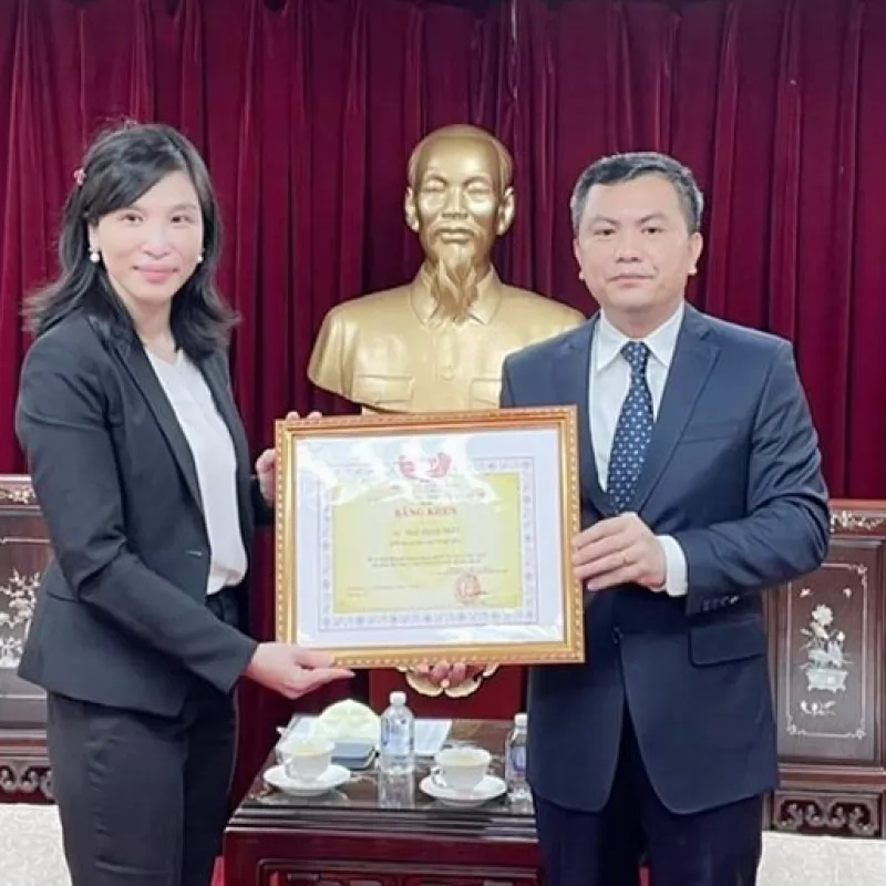 台越協會理事長吳品蓁獲越南政府頒發海外榮譽僑胞獎